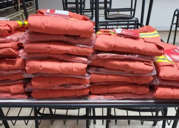 Bomberos compraron 16 trajes para incendios forestales