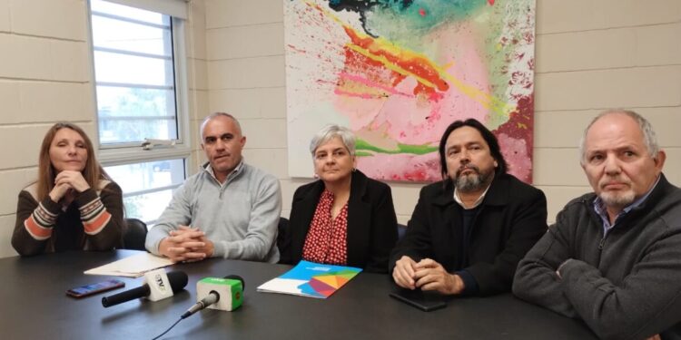 Debaten sobre  los “Alcances y límites de los diferentes espacios de intervención en relación a niños, niñas y adolescentes”
