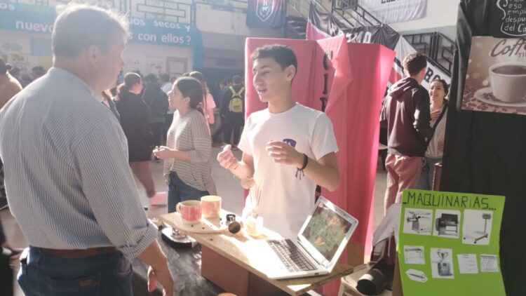 Feria de Ciencias en colegios varillenses