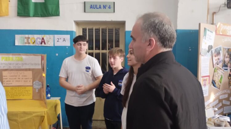 Feria de Ciencias en colegios varillenses