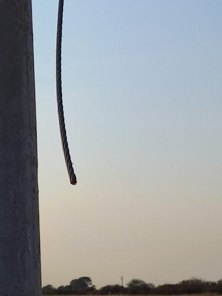 Robaron elementos de la Cooperativa en el tendido eléctrico rural