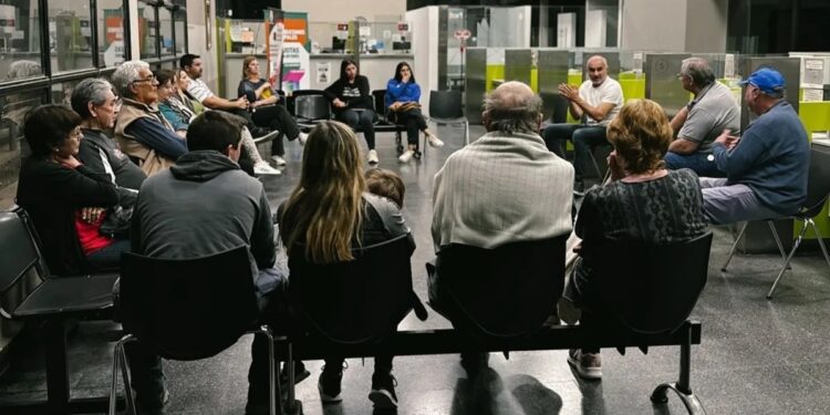 Reunión con vecinos para avanzar con la obra de gas