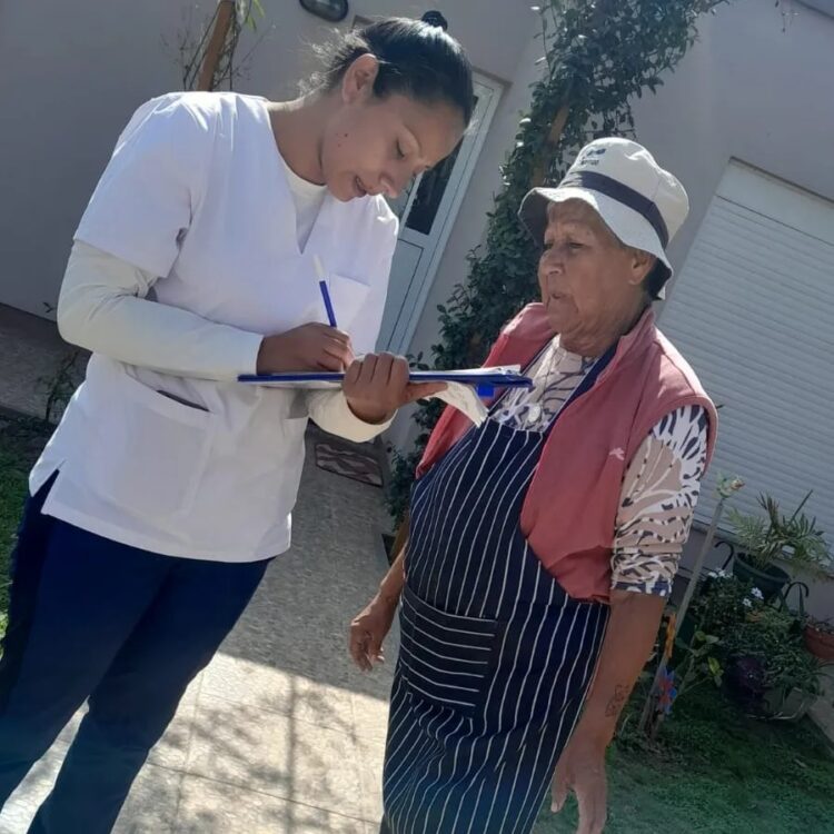 Operativo puerta a puerta de prevención del dengue