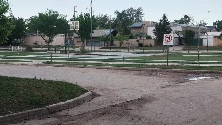 Sentido único por Avellaneda entre Alvear y La Pampa
