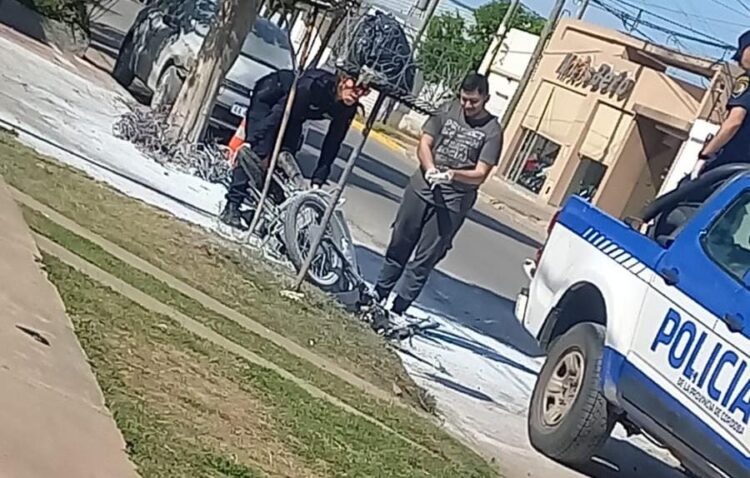 Un motociclista resultó gravemente herido luego de perder el control de su rodado