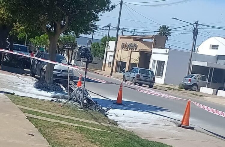 Un motociclista resultó gravemente herido luego de perder el control de su rodado