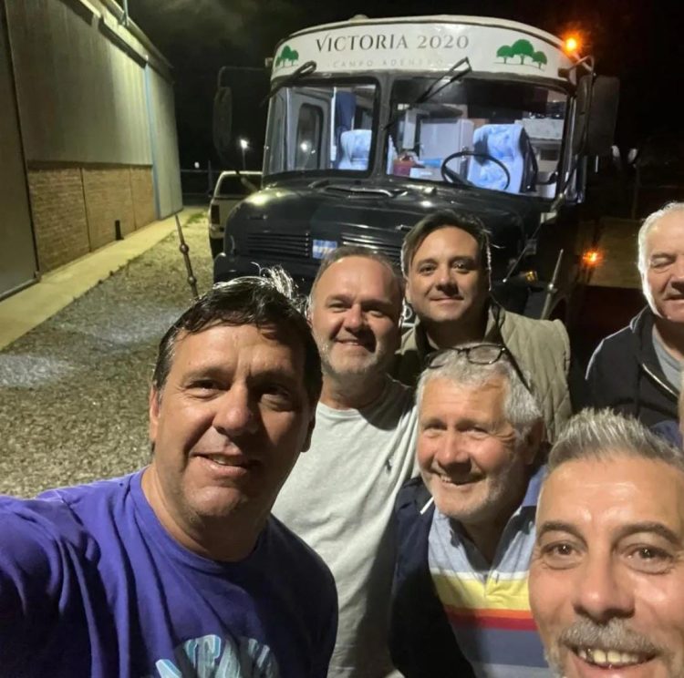 Amigos de Pozo del Molle viajan en motorhome para ver la F1 en Brasil (audio)