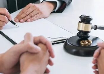 El Colegio de Abogados local está en contra del divorcio administrativo