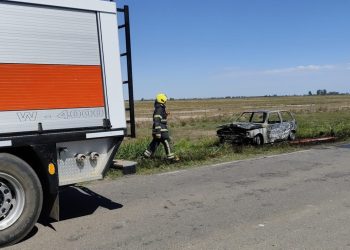 Incendio de vehículo en la Ruta 3