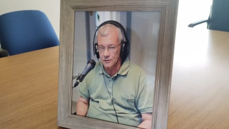La sala de redacción de la radio lleva el nombre de Luis Ansaldi