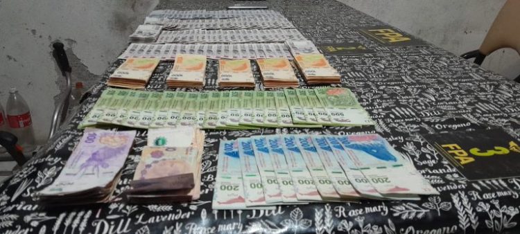 El Arañado: FPA realizó cuatro allanamientos y secuestró más de 1000 dosis de cocaína. Tres detenidos