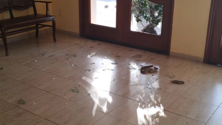 Vandalizaron el Cine Teatro Colón