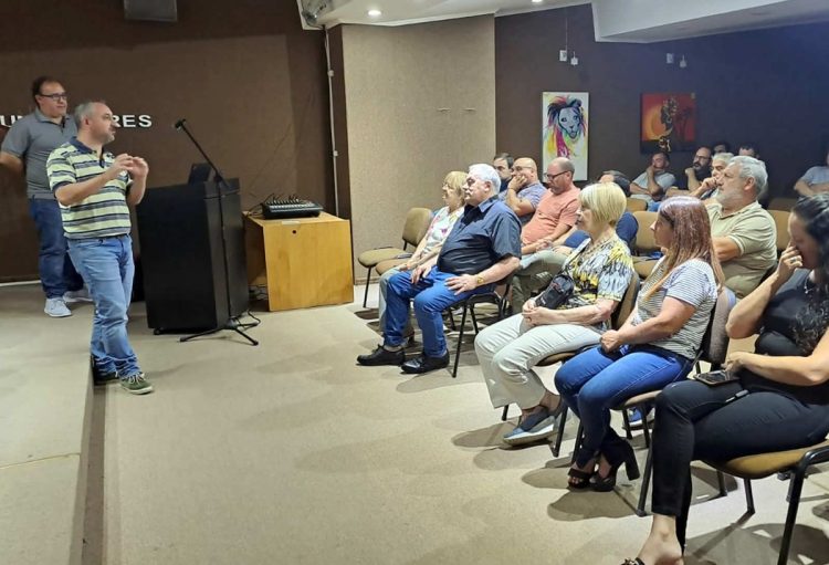 Especialistas brindaron charla sobre ahorro energético