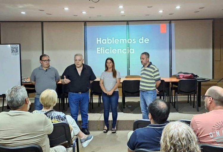 Especialistas brindaron charla sobre ahorro energético