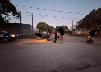 Accidente de tránsito: choque entre moto y auto