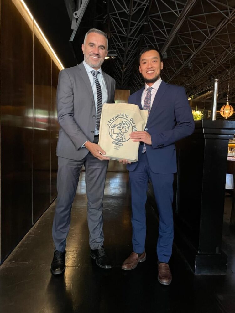 Daniele se reunió con los embajadores de Indonesia y Vietnam