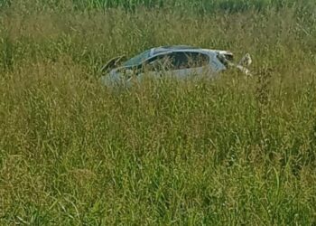 Un auto se despistó en la Ruta 13