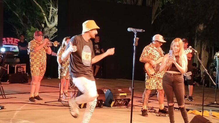 Los varillenses disfrutaron de los carnavales de la ciudad