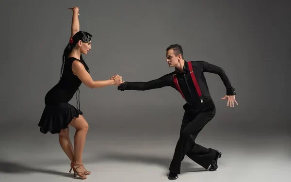 Un bailarín viaja a Italia para una gira