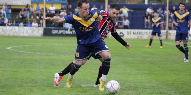 Triunfo de Unión ante Almafuerte para afianzarse como líder