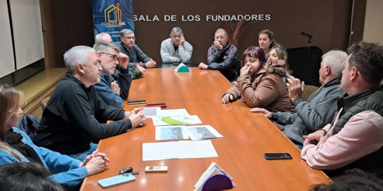 Vecinos del loteo Abba se reunieron con autoridades de la Cooperativa