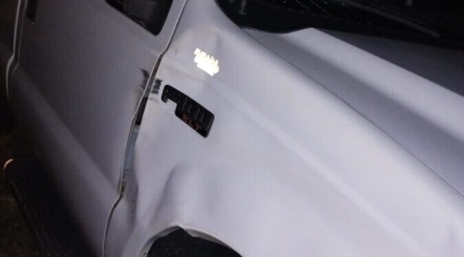 Ruta 13: camioneta chocó a un caballo