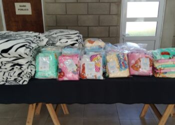 El Grupo de Apoyo del Hospital entregó frazadas y ajuares al nosocomio local