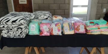 El Grupo de Apoyo del Hospital entregó frazadas y ajuares al nosocomio local