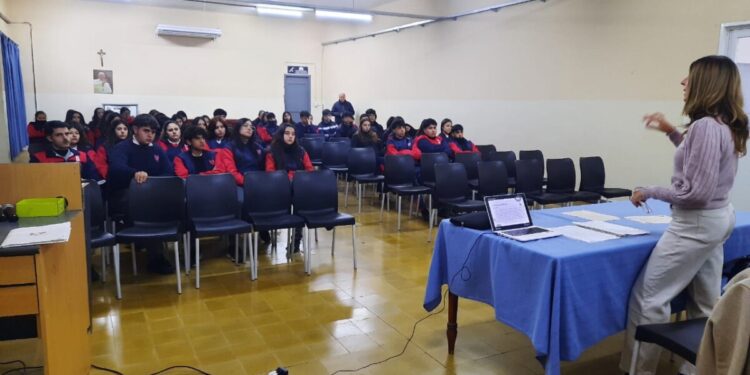 Jóvenes de Las Varillas en camino a obtener su primera licencia de conducir motos