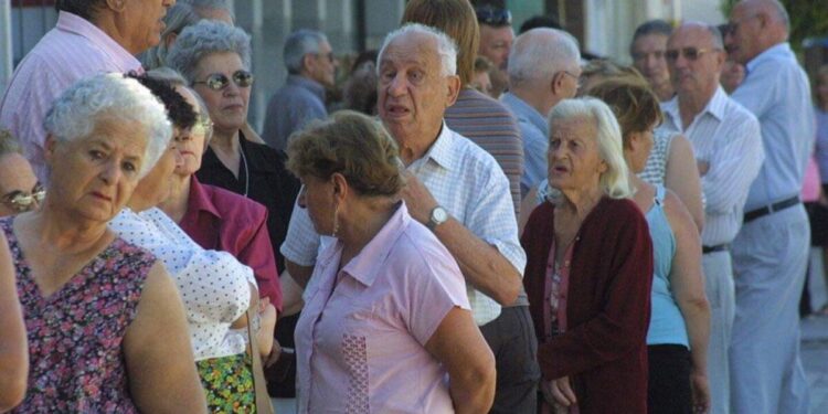 Aumenta un 84% el haber mínimo jubilatorio provincial que cobran hasta $1.300.000