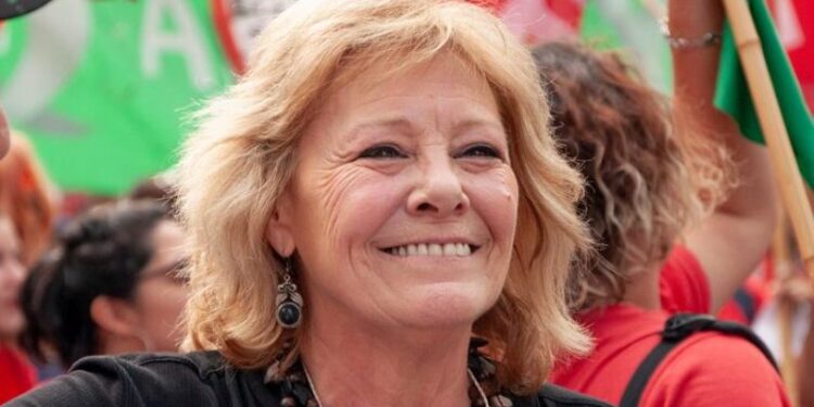 Liliana Olivero: “esta es la motosierra de un gobierno que está en caída libre”.