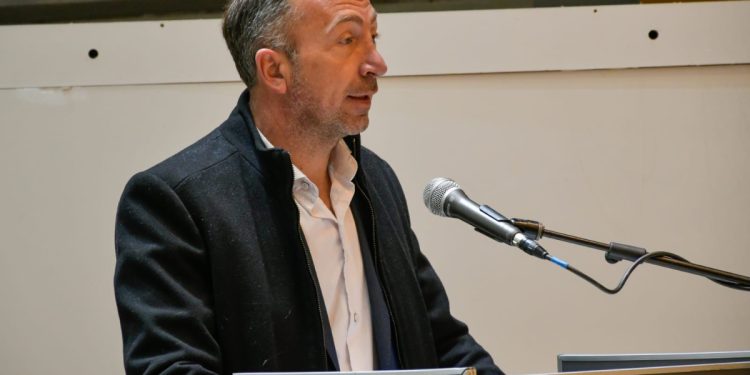 El concejal Marenchino defendió el congelamiento de salario de planta política