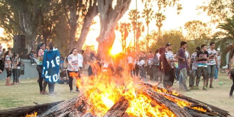 Estudiantes celebran su día este fin de semana