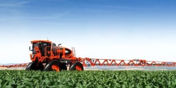 Realizan pulverizaciones en lotes cercanos a la ciudad