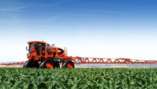 Realizan pulverizaciones en lotes cercanos a la ciudad