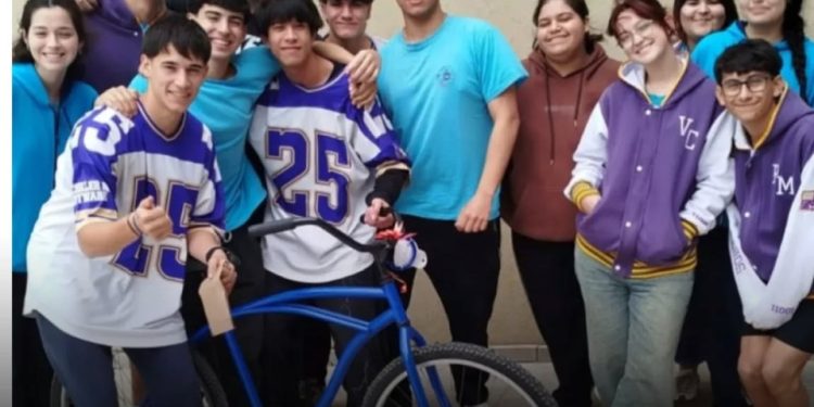 Gesto solidario en la Escuela Proa