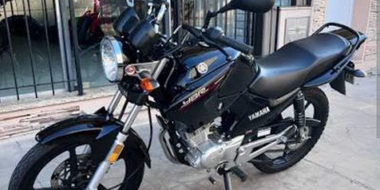 Robaron una moto en un campo cercano a Laspiur