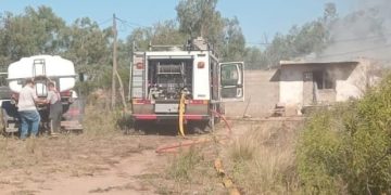 Incendio de vivienda produce daños totales en habitación: No hubo víctimas