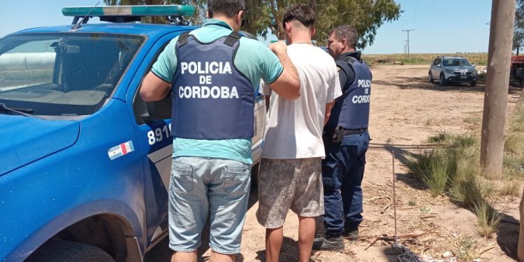 Detienen a joven por violencia familiar en campo cercano a San Bartolomé