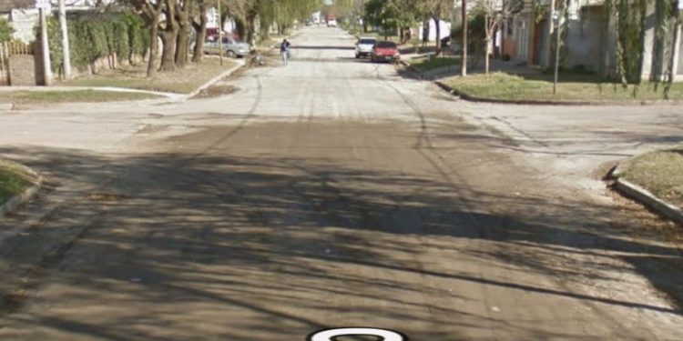 Fueron de dejar a sus hijos al colegio y les robaron de su casa relojes, alhajas y un teléfono