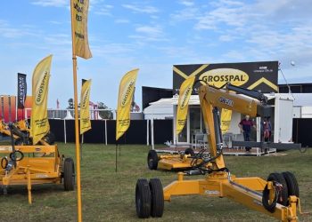 Expoagro: Vialcam tuvo una primera jornada de muchas consultas y presentación de sus nuevos tractores importados