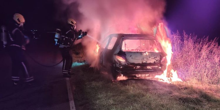 Otro auto se prendió fuego en Ruta 3, camino a San Bartolo
