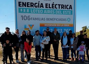 Finalizaron obra de red eléctrica y fibra óptica en barrio Aires del Este