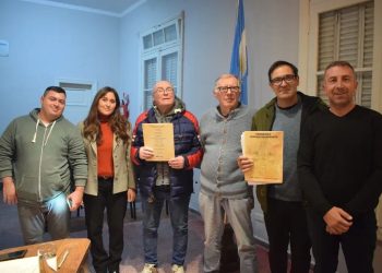 El Concejo Deliberante entregó reconocimientos por los 100 años de la primera carrera de autos realizada en la ciudad