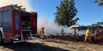 Tres dotaciones de Bomberos lograron controlar incendio en zona rural