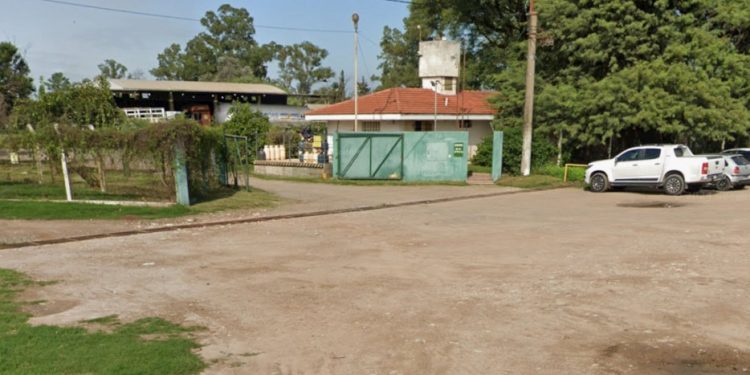 Quería robar seis garrafas pero se dio a la fuga ante la presencia policial