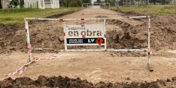 Continúan ejecutando cordon cuneta en calle Lavalle