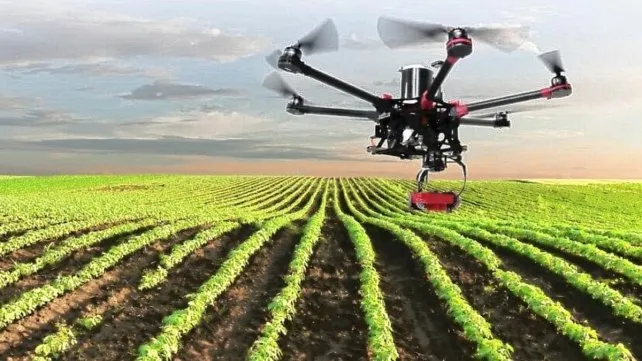 Nueva propuesta de formación en drones agrícolas con aval de la UNC