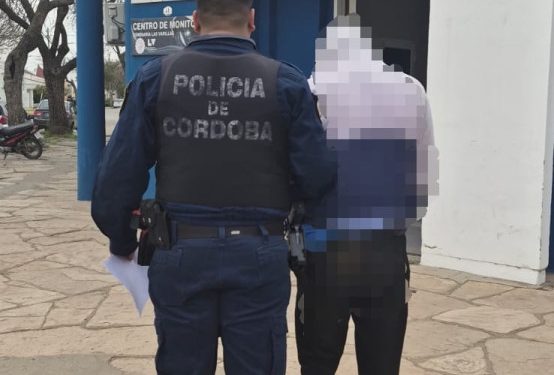 En un operativo preventivo, la Policía detuvo a un hombre con 20 envoltorios de cocaína