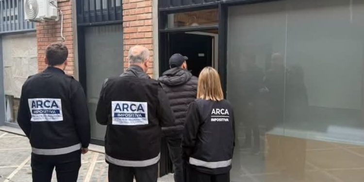 Megaoperativo de la Federal en Las Varillas: allanamientos y detenidos